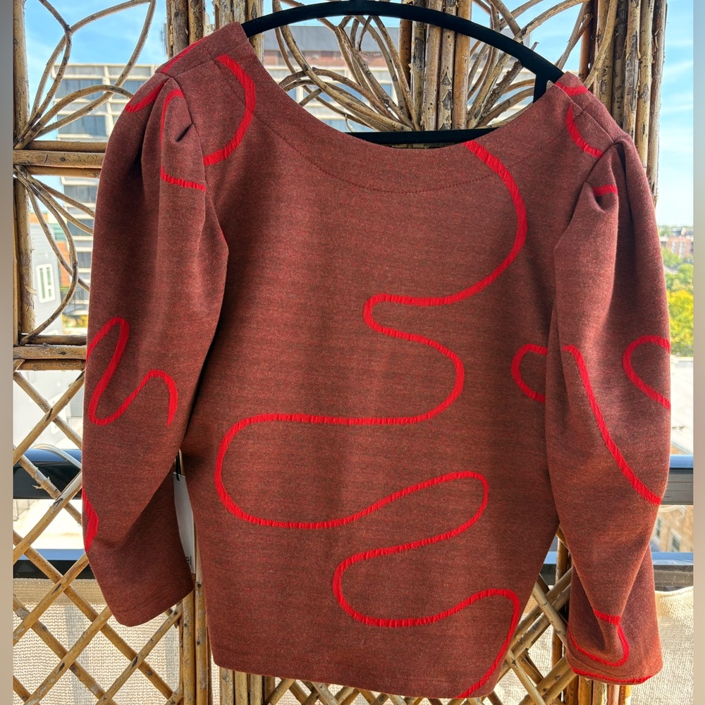 Eve Gravel Red and Maroon V-Neck Top - Picture 2 of 7